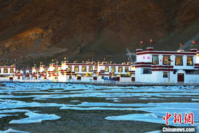西藏阿里地区贫困发生率按下“归零“键