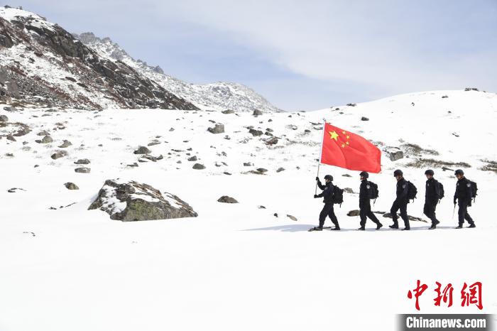 海拔最高陆路边贸通道西藏移民警察的巡逻路