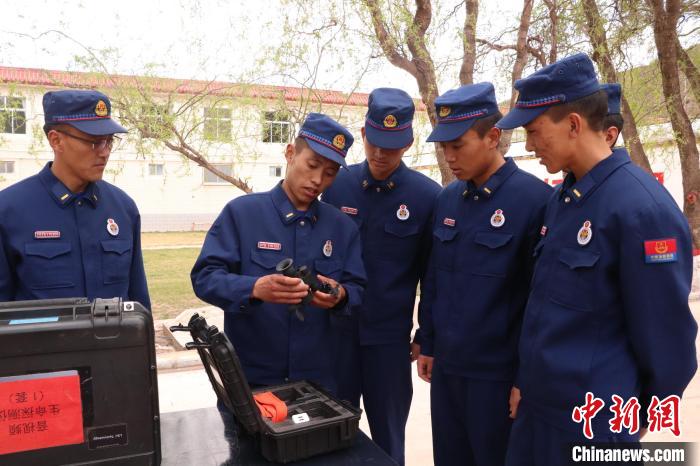 西藏森林消防：新特装备“上线”筑牢森林“防火墙”