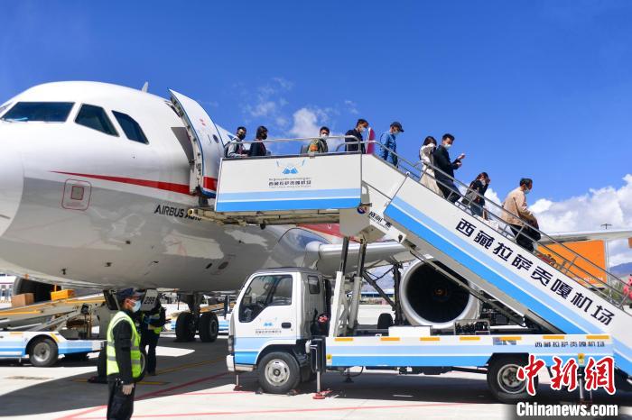 西藏拉萨贡嘎机场10个新机位及新货站陆续启用