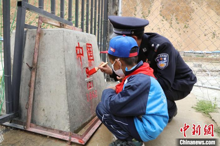 边境上的警营开放日感受体验别样“警彩”