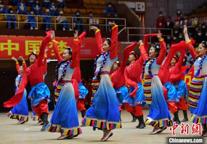 图为西藏自治区区(中)直单位第六届全民健身运动会、全民健身体验月暨体育文化展活动现场。