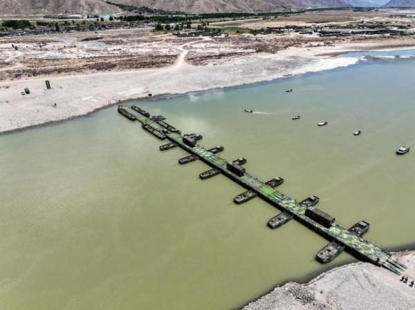 38分钟，横跨雅鲁藏布江