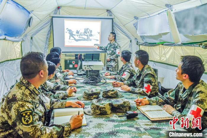 驻藏陆军医院开展专业培训助力民兵提升救援“硬实力”