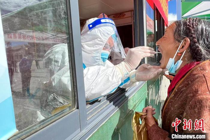 日喀则火车站组建志愿服务队投身抗击疫情