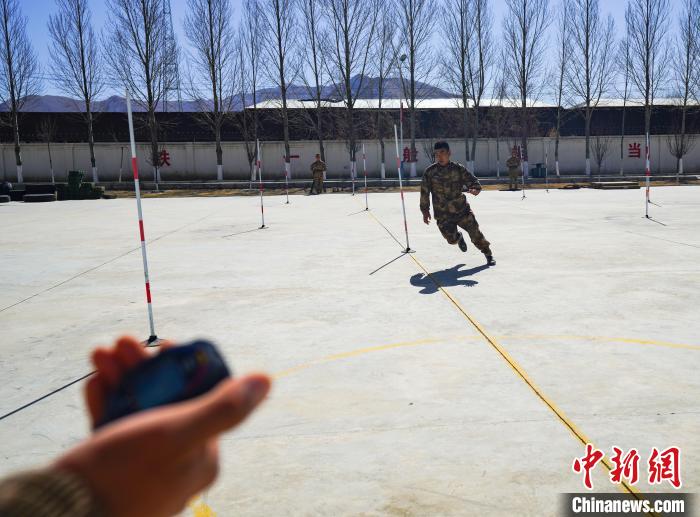 西藏山南军分区组织民兵军事训练暨比武竞赛