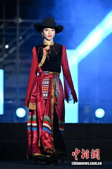 西藏首届民族舞台服饰设计大赛拉萨启幕