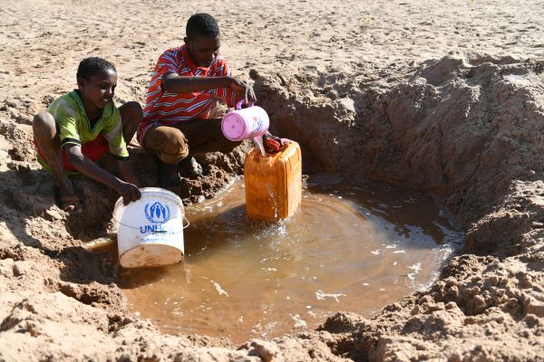 索马里旱情严重，百万人陷入饥荒。（新华社）
