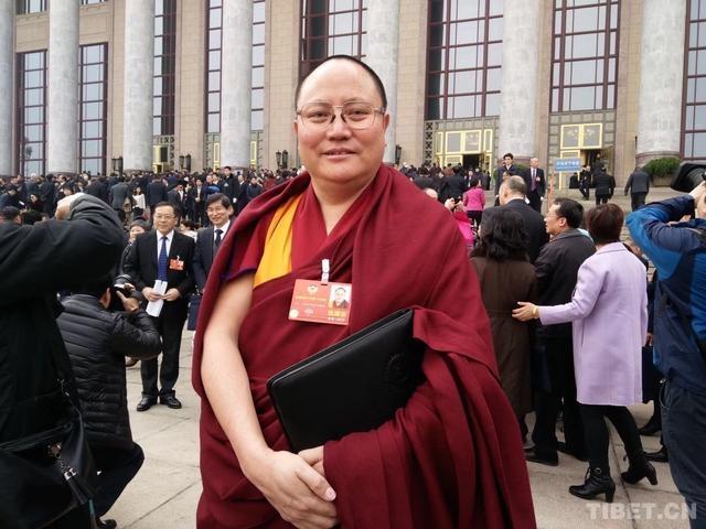两会中与藏传佛教有关的政协委员你认识几位?