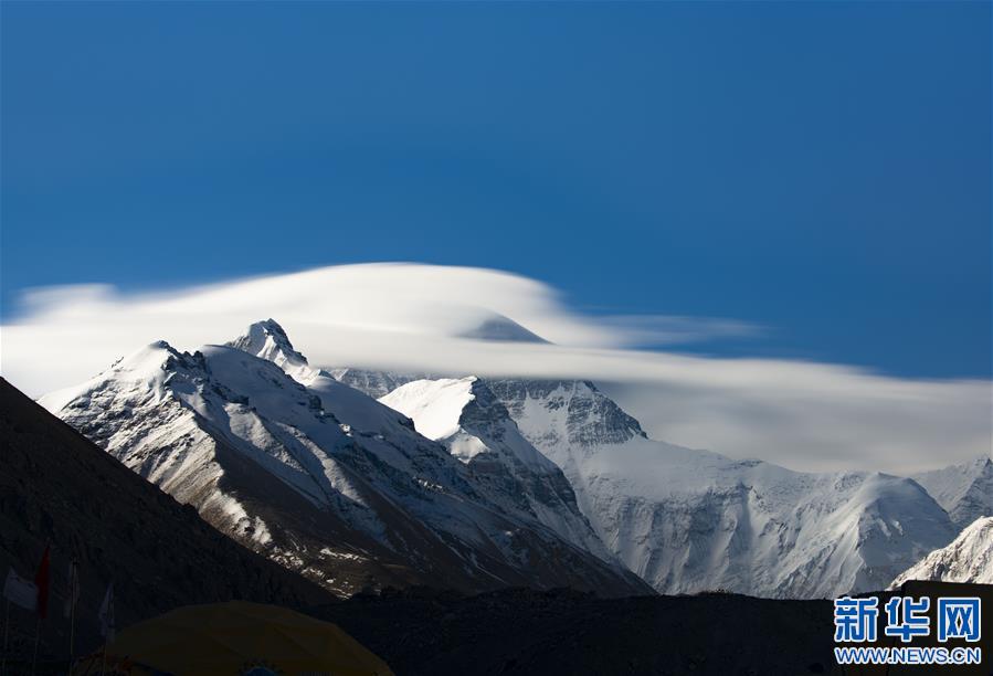 （2020珠峰高程测量·新华视界）（2）看珠峰云卷云舒 观巅峰千姿百态