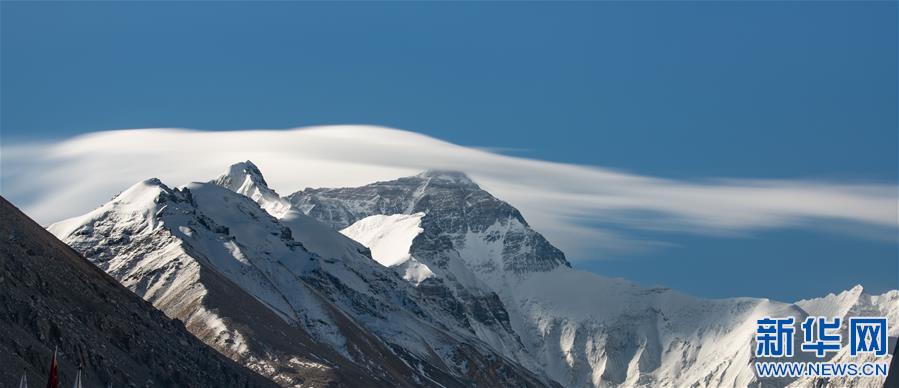 （2020珠峰高程测量·新华视界）（3）看珠峰云卷云舒 观巅峰千姿百态