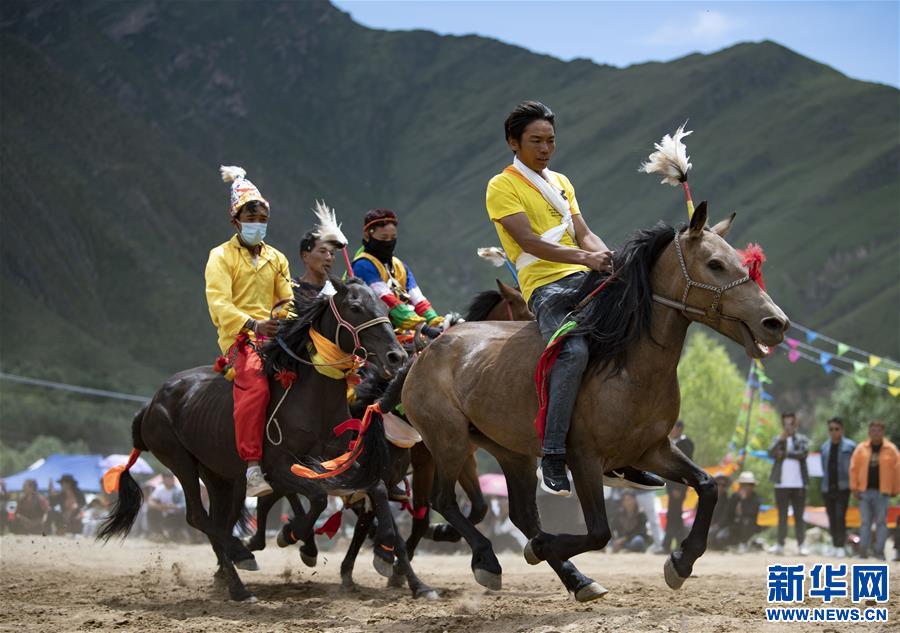 （体育）（1）西藏曲水：山村赛马