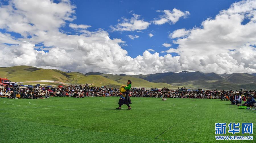 （体育）（1）西藏当雄：草原力量的较量