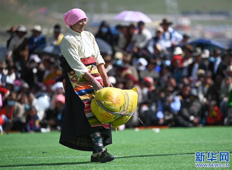 （体育）（5）西藏当雄：草原力量的较量