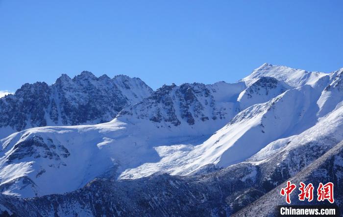 邂逅德玛雪山感受白色浪漫