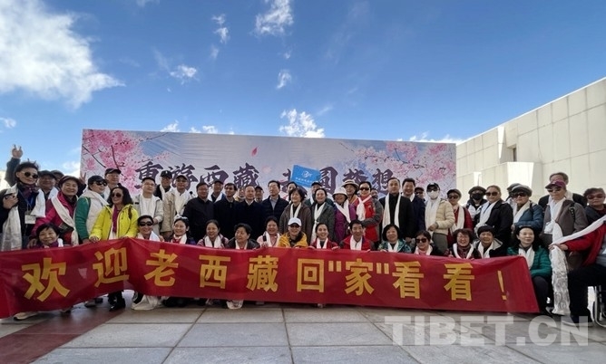 重游西藏 共圆梦想 坐上满载希望的列车
