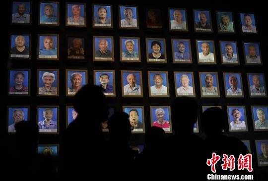 南京大屠杀幸存者熄灯仪式：人证凋零历史真相永传