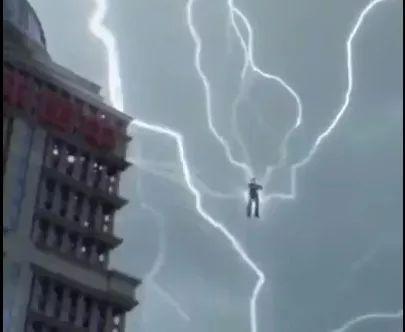 先闪电后打雷为什么什么原理_打雷闪电图片(3)