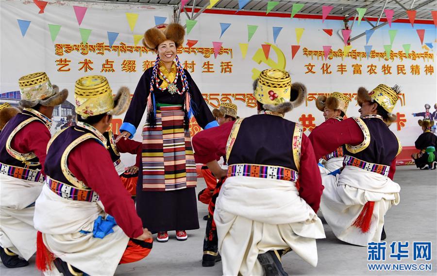 （社会）（2）西藏山南：村村都有文艺演出队