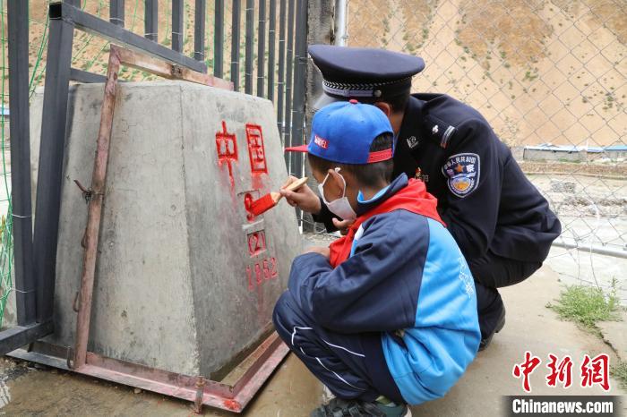 边境上的警营开放日感受体验别样“警彩”